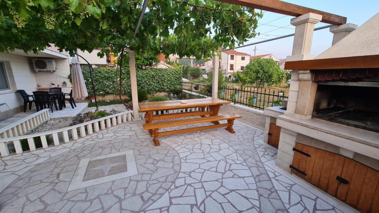 Apartments Pavlinovic Kaštela Zewnętrze zdjęcie
