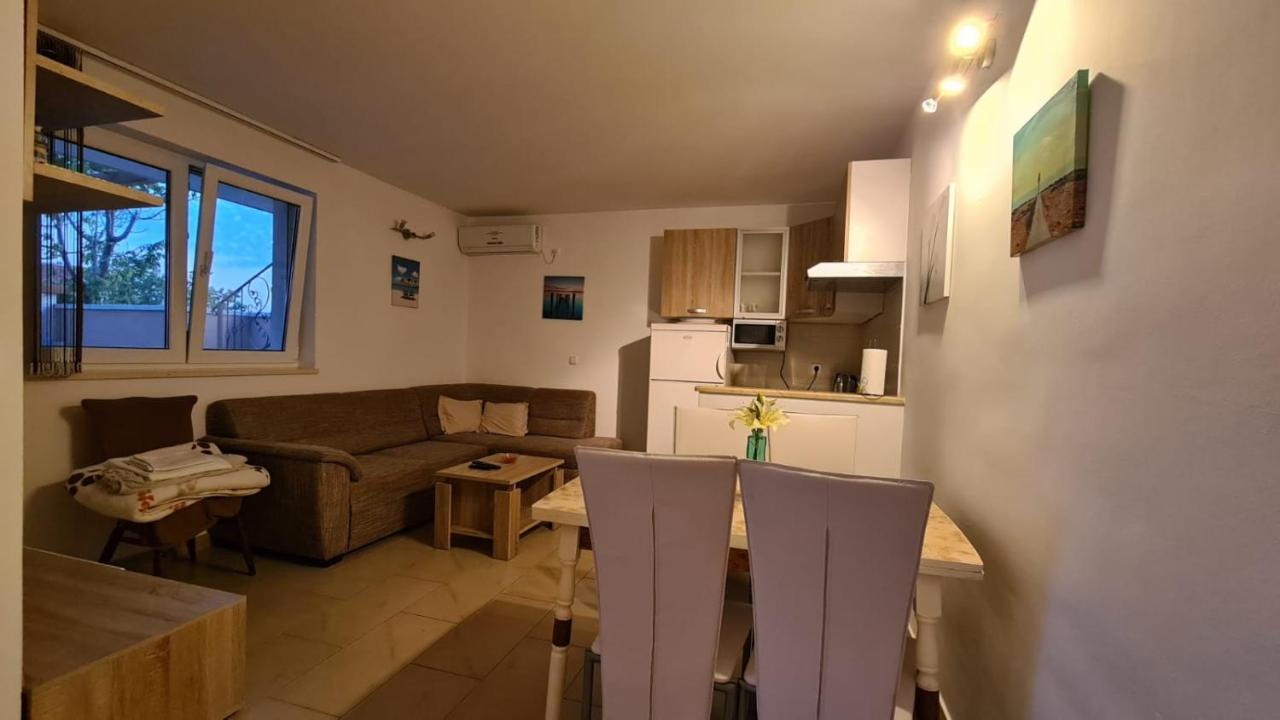Apartments Pavlinovic Kaštela Zewnętrze zdjęcie