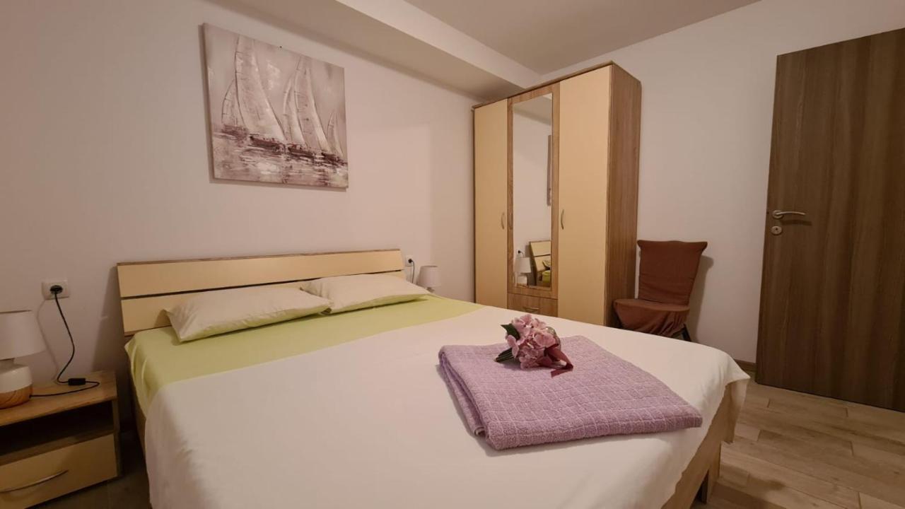 Apartments Pavlinovic Kaštela Zewnętrze zdjęcie